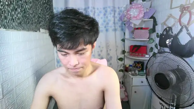_peachyboyyy