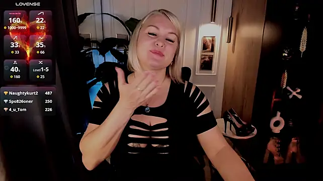 YolandaKiss webcam