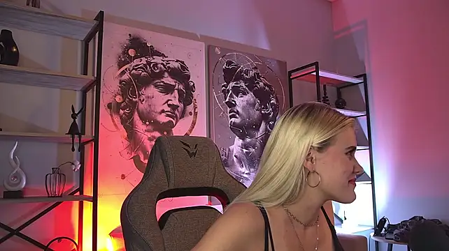 KattyWilde webcam