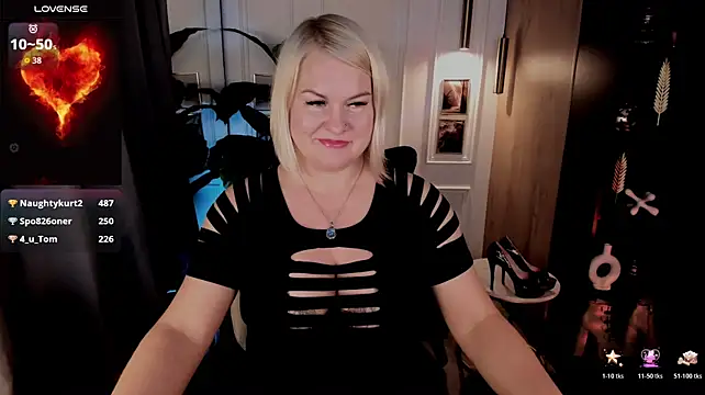 YolandaKiss webcam