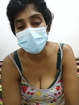 Amisha-35 live cam on StripChat