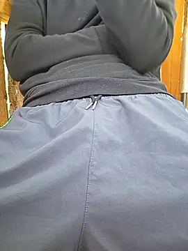Nero19933 live cam on StripChat