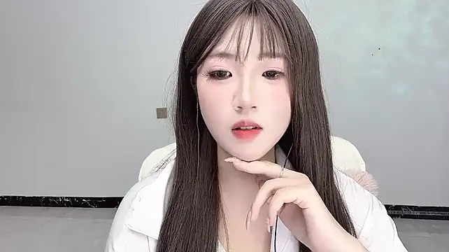 Lucy_8858 webcam