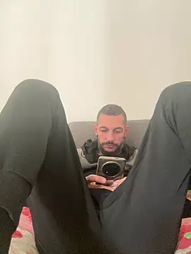 Lebarbu69020 live cam on StripChat