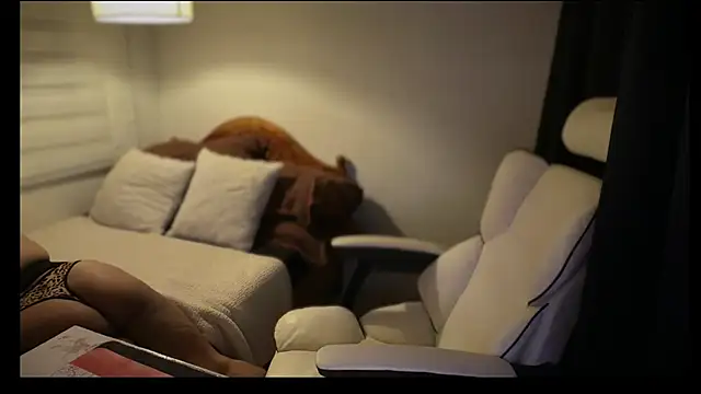 _XXXKittyTingles's room