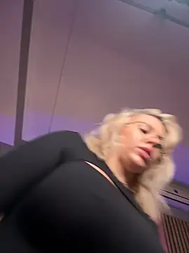IveySin webcam