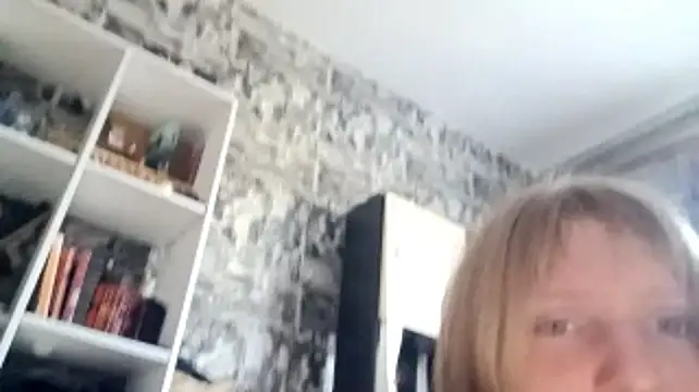 MirandaFeroz webcam