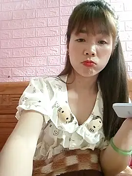 AmyLinee01 live cam on StripChat