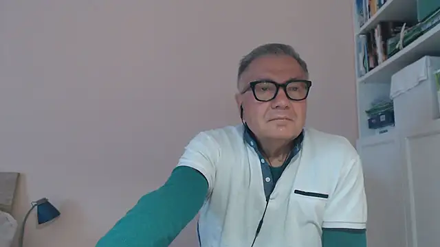YOU6me live cam on StripChat