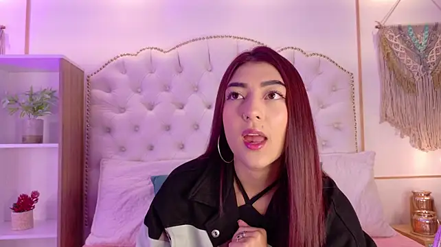AriaStonne live cam on StripChat