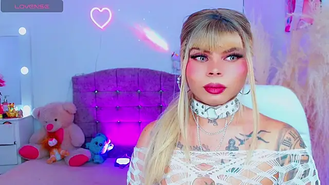 AdanKinng live cam on StripChat