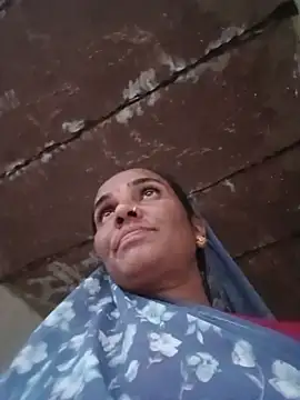 Priya_cutR