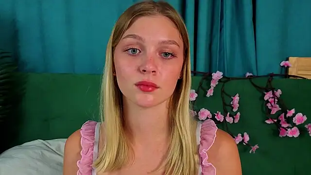 WillaLawrence webcam