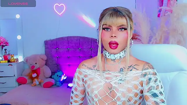 AdanKinng live cam on StripChat