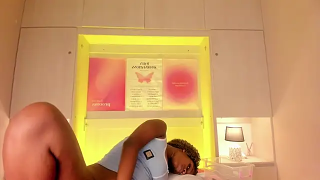 KiomaraaBaker webcam