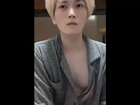 mgnhiroyuki live cam on StripChat