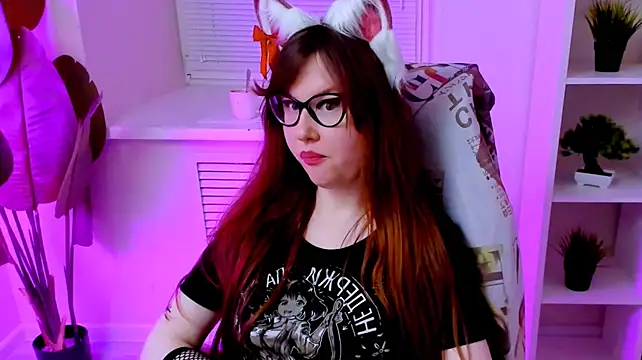 CarolGiggly live cam on StripChat