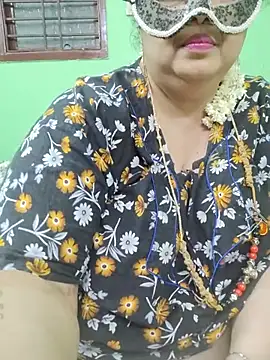 tamil-mayasri (F milf) - Ass flash