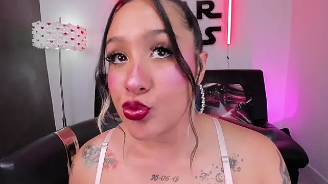 miss_danika webcam