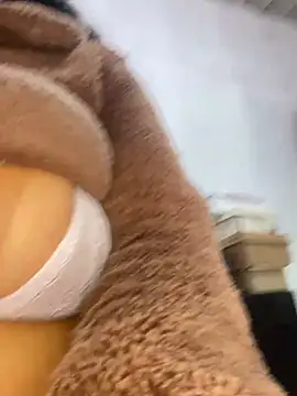 Bigostosa live cam preview