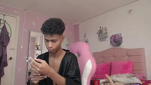 Santy_bigcock_01