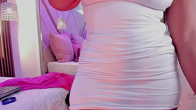 mia_rouxx1 webcam