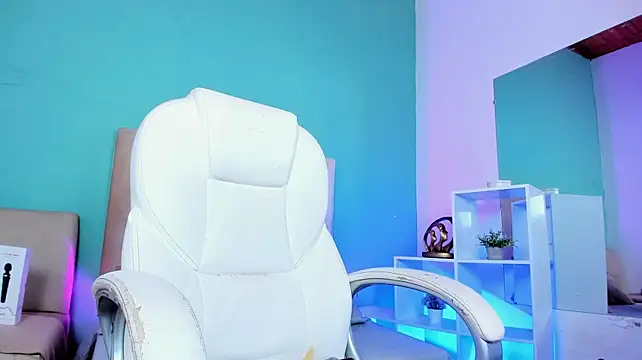 Nahomy-hott