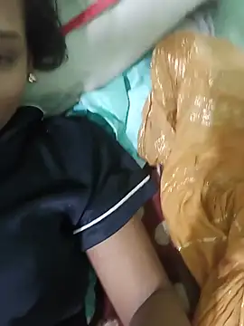 Hot-Nisha01