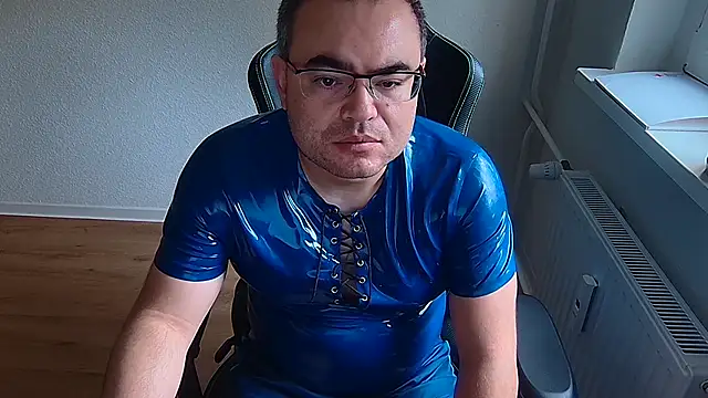 Latexboy893 webcam