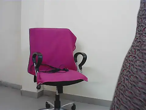LovingPihu webcam