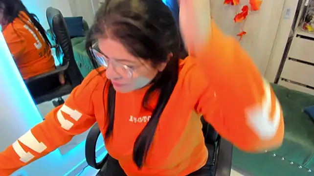 BellaFlaming live cam preview