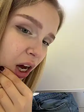 Liza_risky webcam
