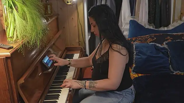 VanessaDoyle webcam