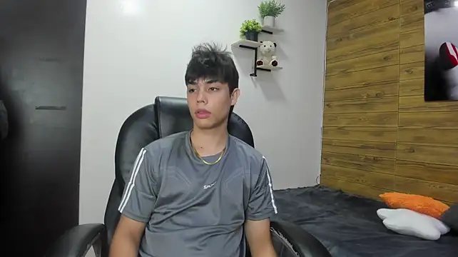 ivan_cooper (M twink) - Big cum show
