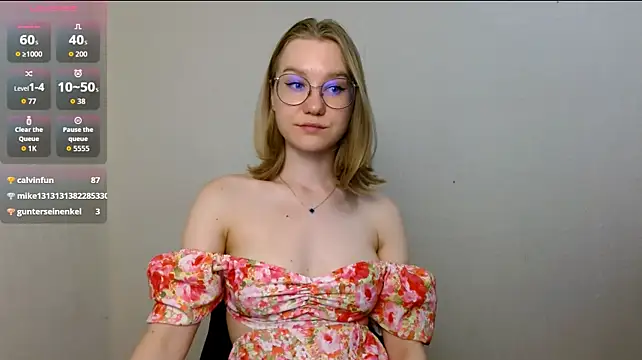 cindi_hot