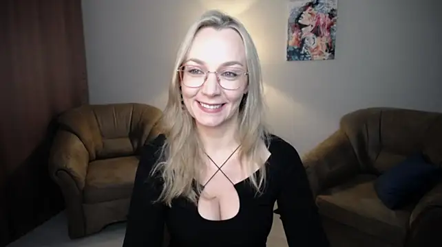 Ava_Elior