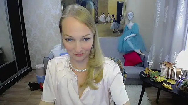 Alana_Solara