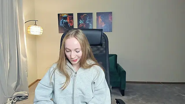 VandaCaradine