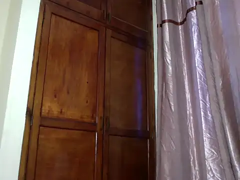 naughty-ebony1 webcam