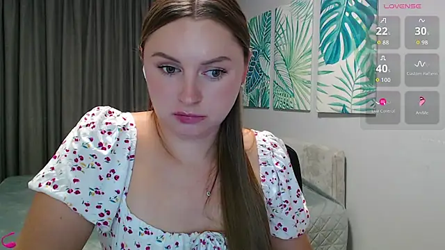 mia_bloomy webcam