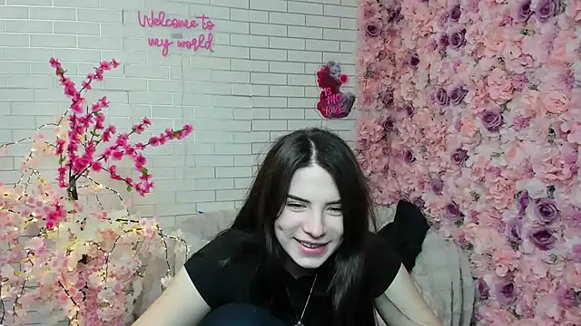 Kira_Vine webcam