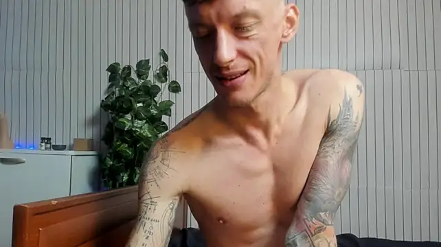 James2Inked live cam on StripChat
