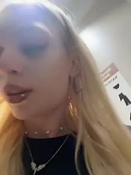 AngelinaTous