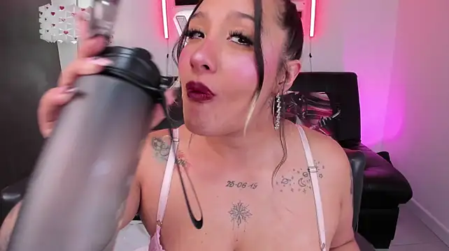 miss_danika live cam on StripChat