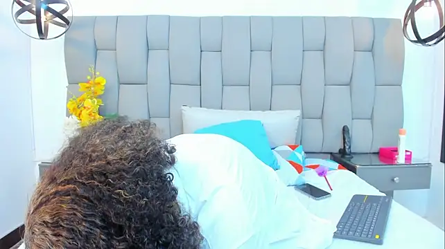 Alesandrarouse live cam preview