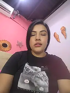 nezuko__chann_ webcam