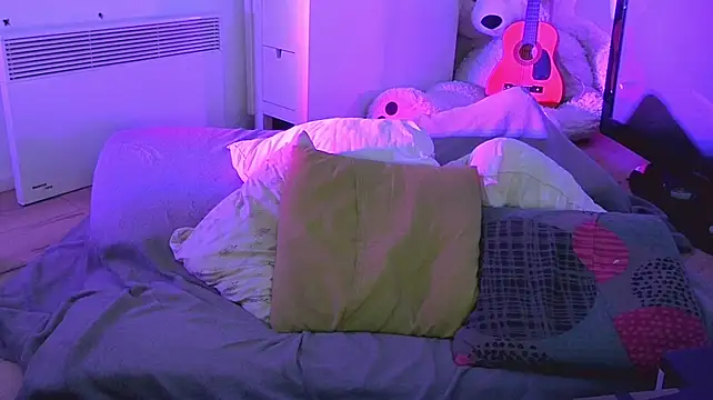 CeriseLapine webcam