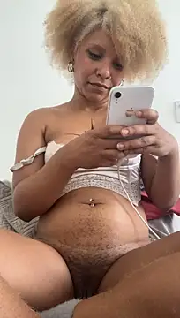 lillith_bloomy webcam
