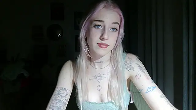 EmmyWet webcam
