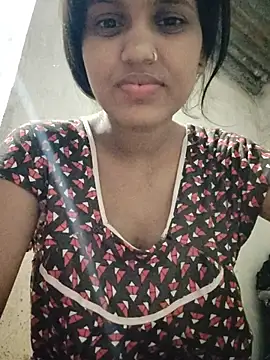 Hott_Surabhi webcam